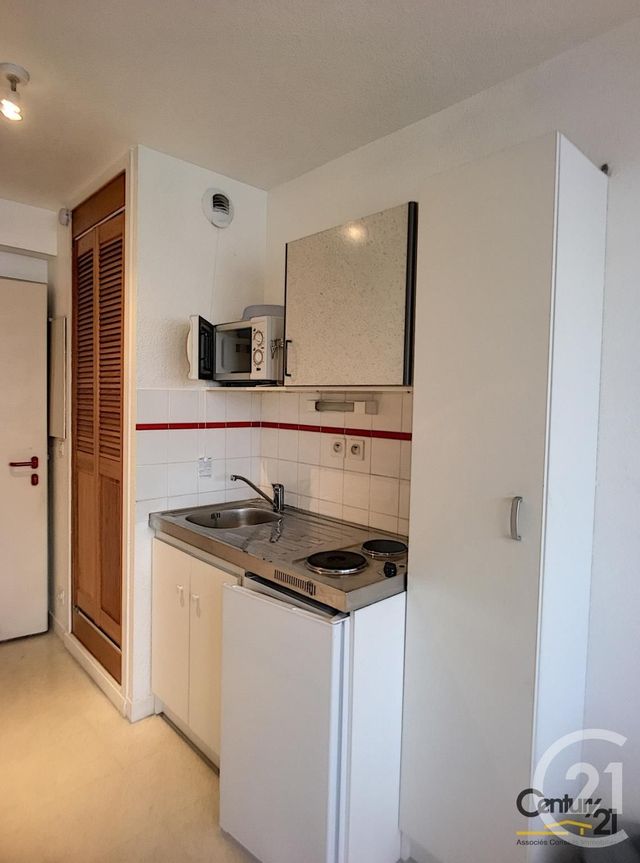 Appartement F1 à louer - 1 pièce - 20.42 m2 - BREST - 29 - BRETAGNE - Century 21 Associés Conseils Immobilier Appartement F1 à louer - 1 pièce - 20.42 m2 - BREST - 29 - BRETAGNE - Century 21 Associés Conseils Immobilier