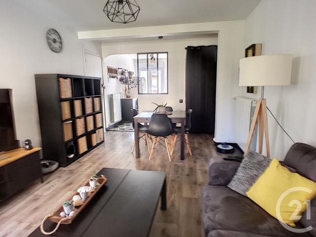 Appartement T3 à louer - 3 pièces - 53.0 m2 - BREST - 29 - BRETAGNE - Century 21 Associés Conseils Immobilier Appartement T3 à louer - 3 pièces - 53.0 m2 - BREST - 29 - BRETAGNE - Century 21 Associés Conseils Immobilier