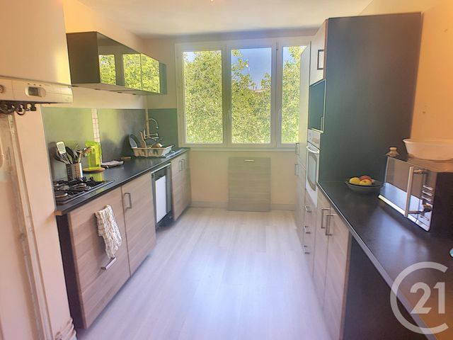 Appartement T4 à louer - 5 pièces - 95.0 m2 - BREST - 29 - BRETAGNE - Century 21 Associés Conseils Immobilier Appartement T4 à louer - 5 pièces - 95.0 m2 - BREST - 29 - BRETAGNE - Century 21 Associés Conseils Immobilier