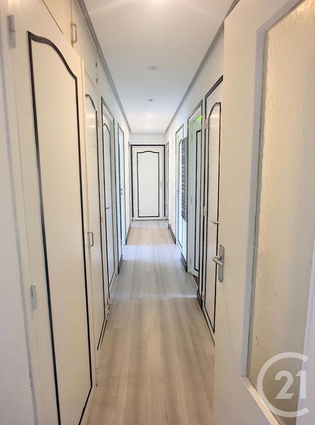 Appartement T4 à louer - 5 pièces - 95.0 m2 - BREST - 29 - BRETAGNE - Century 21 Associés Conseils Immobilier Appartement T4 à louer - 5 pièces - 95.0 m2 - BREST - 29 - BRETAGNE - Century 21 Associés Conseils Immobilier