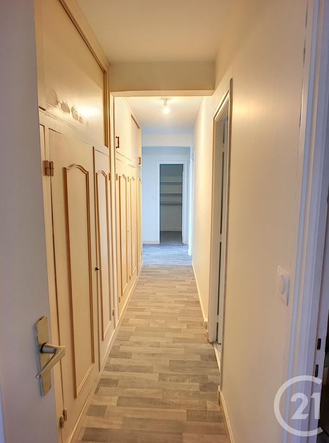 Appartement F5 à louer - 5 pièces - 95.81 m2 - BREST - 29 - BRETAGNE - Century 21 Associés Conseils Immobilier Appartement F5 à louer - 5 pièces - 95.81 m2 - BREST - 29 - BRETAGNE - Century 21 Associés Conseils Immobilier