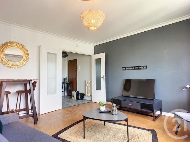 Appartement F5 à louer - 5 pièces - 95.81 m2 - BREST - 29 - BRETAGNE - Century 21 Associés Conseils Immobilier Appartement F5 à louer - 5 pièces - 95.81 m2 - BREST - 29 - BRETAGNE - Century 21 Associés Conseils Immobilier