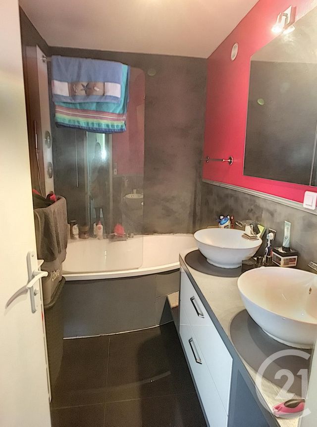 Appartement T4 à vendre - 4 pièces - 82.13 m2 - BREST - 29 - BRETAGNE - Century 21 Associés Conseils Immobilier Appartement T4 à vendre - 4 pièces - 82.13 m2 - BREST - 29 - BRETAGNE - Century 21 Associés Conseils Immobilier