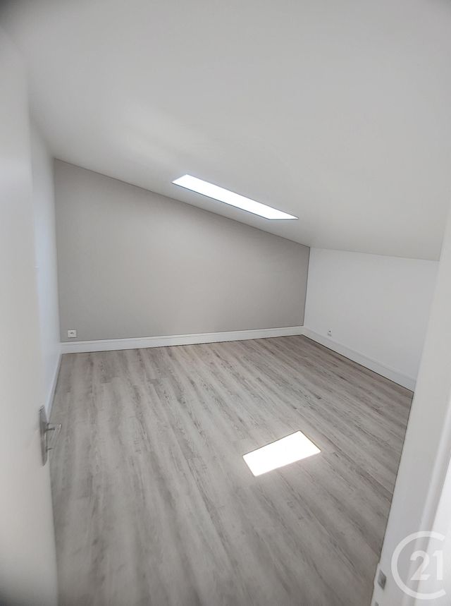 Afficher la photo en grand Appartement T3 à louer - 3 pièces - 47.0 m2 - BREST - 29 - BRETAGNE - Century 21 Associés Conseils Immobilier