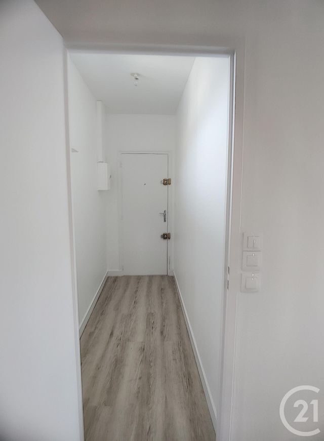 Afficher la photo en grand Appartement T3 à louer - 3 pièces - 47.0 m2 - BREST - 29 - BRETAGNE - Century 21 Associés Conseils Immobilier