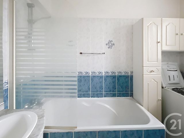 Appartement T3 à vendre - 4 pièces - 62.62 m2 - BREST - 29 - BRETAGNE - Century 21 Associés Conseils Immobilier