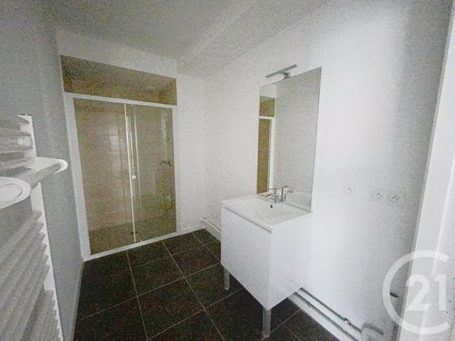 Afficher la photo en grand Appartement T3 à vendre - 3 pièces - 63.87 m2 - GUIPAVAS - 29 - BRETAGNE - Century 21 Associés Conseils Immobilier