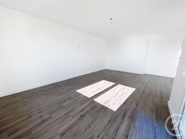 Appartement T5 à louer - 4 pièces - 85.47 m2 - BREST - 29 - BRETAGNE - Century 21 Associés Conseils Immobilier