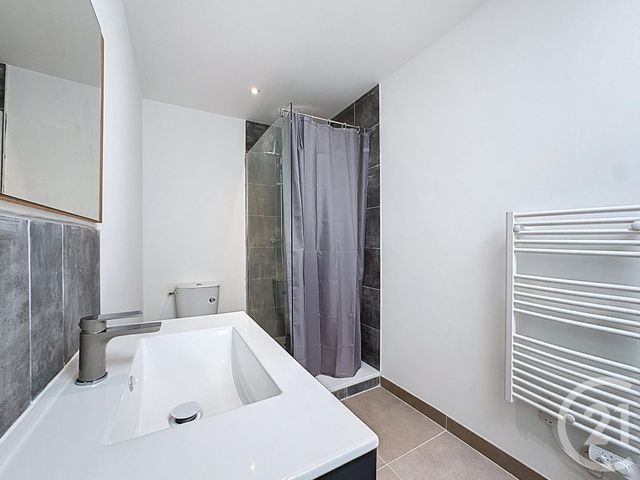 Appartement T3 à louer - 3 pièces - 49.78 m2 - LESNEVEN - 29 - BRETAGNE - Century 21 Associés Conseils Immobilier