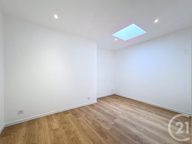 Appartement T3 à louer - 3 pièces - 49.78 m2 - LESNEVEN - 29 - BRETAGNE - Century 21 Associés Conseils Immobilier