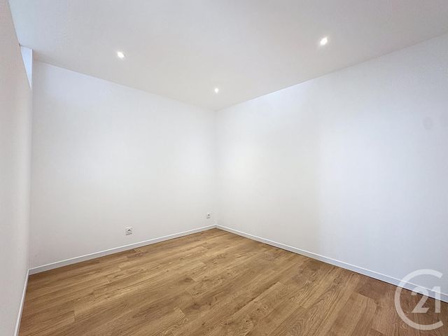 Appartement T3 à louer - 3 pièces - 49.78 m2 - LESNEVEN - 29 - BRETAGNE - Century 21 Associés Conseils Immobilier