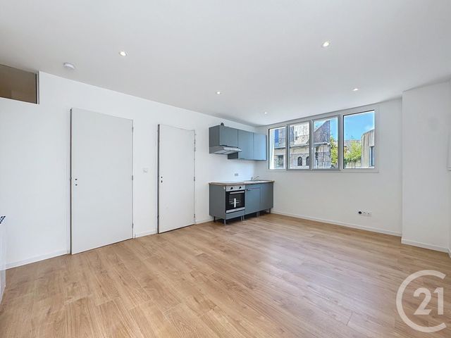 Appartement T3 à louer - 3 pièces - 49.78 m2 - LESNEVEN - 29 - BRETAGNE - Century 21 Associés Conseils Immobilier