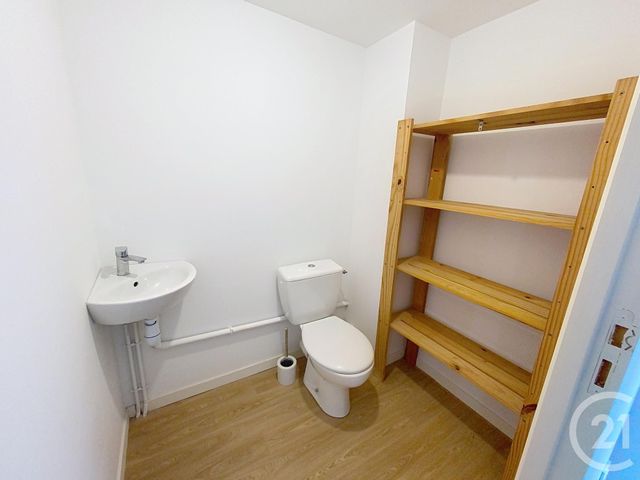 Appartement T2 à louer - 2 pièces - 39.3 m2 - GUILERS - 29 - BRETAGNE - Century 21 Associés Conseils Immobilier