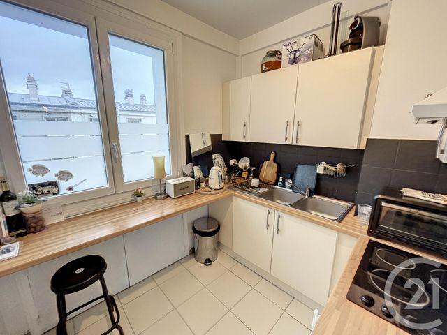 Appartement T2 à louer - 2 pièces - 50.0 m2 - BREST - 29 - BRETAGNE - Century 21 Associés Conseils Immobilier