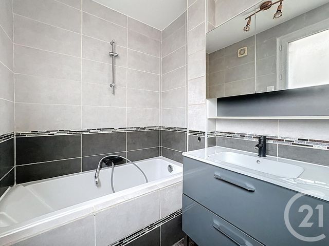 Appartement T2 à vendre - 2 pièces - 41.7 m2 - BREST - 29 - BRETAGNE - Century 21 Associés Conseils Immobilier