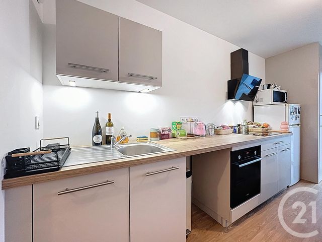 Appartement T2 à louer - 2 pièces - 45.69 m2 - GUIPAVAS - 29 - BRETAGNE - Century 21 Associés Conseils Immobilier