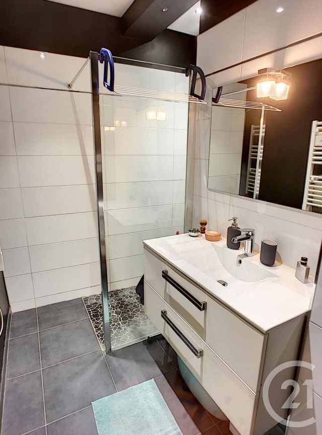 Appartement T2 à louer - 2 pièces - 37.0 m2 - BREST - 29 - BRETAGNE - Century 21 Associés Conseils Immobilier