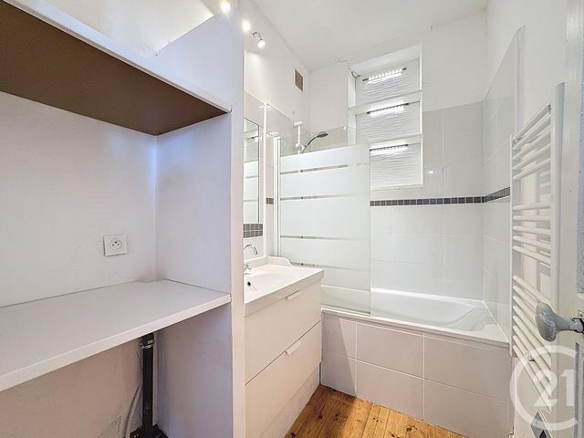 Appartement T2 à louer - 2 pièces - 54.0 m2 - BREST - 29 - BRETAGNE - Century 21 Associés Conseils Immobilier