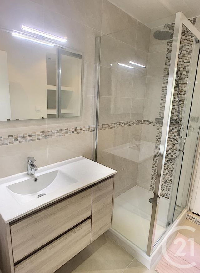 Appartement T4 à louer - 4 pièces - 70.58 m2 - BREST - 29 - BRETAGNE - Century 21 Associés Conseils Immobilier