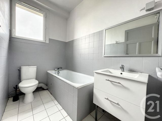 Appartement F1 à louer - 1 pièce - 29.0 m2 - BREST - 29 - BRETAGNE - Century 21 Associés Conseils Immobilier