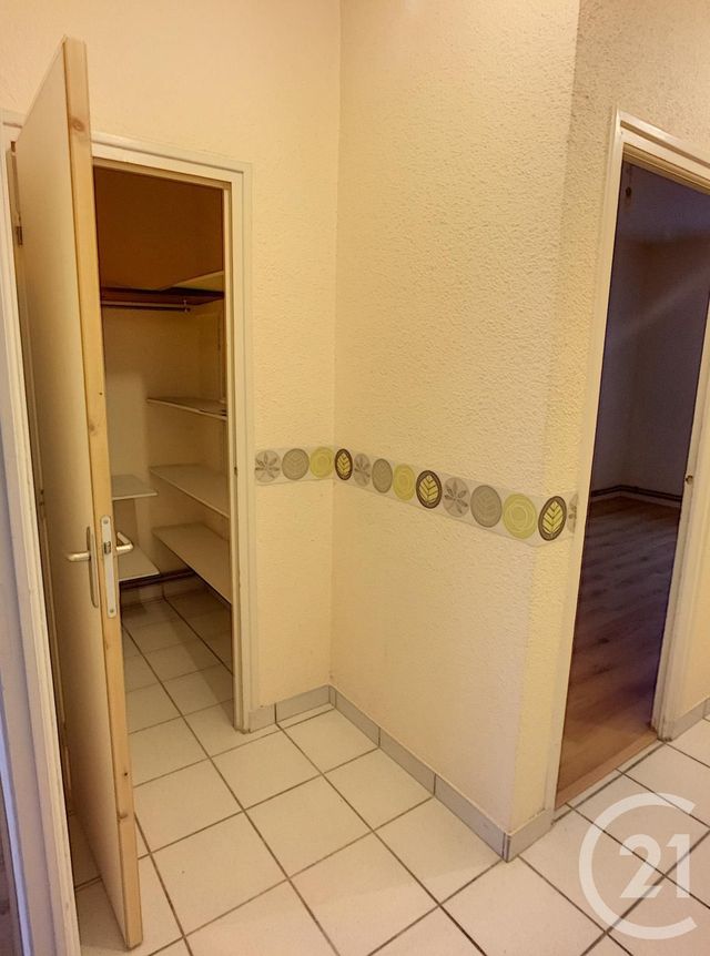 Appartement T2 à louer - 2 pièces - 40.0 m2 - BREST - 29 - BRETAGNE - Century 21 Associés Conseils Immobilier