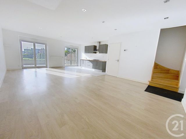 maison à louer - 5 pièces - 95.0 m2 - LE RELECQ KERHUON - 29 - BRETAGNE - Century 21 Associés Conseils Immobilier
