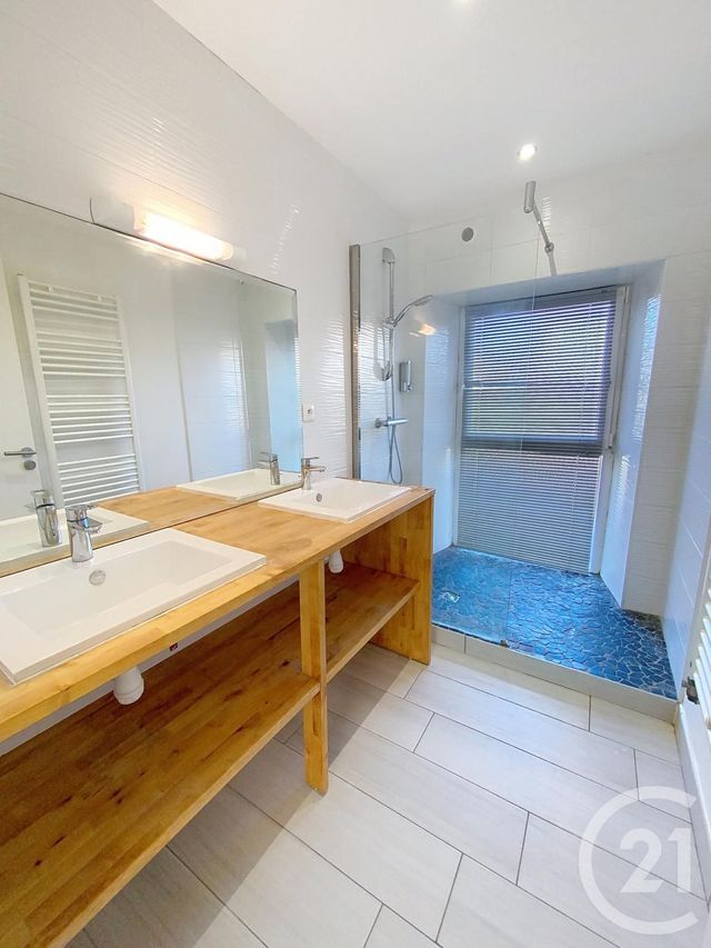 maison à louer - 5 pièces - 95.0 m2 - LE RELECQ KERHUON - 29 - BRETAGNE - Century 21 Associés Conseils Immobilier