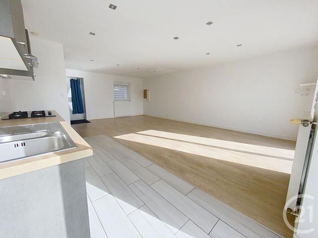 maison à louer - 5 pièces - 95.0 m2 - LE RELECQ KERHUON - 29 - BRETAGNE - Century 21 Associés Conseils Immobilier