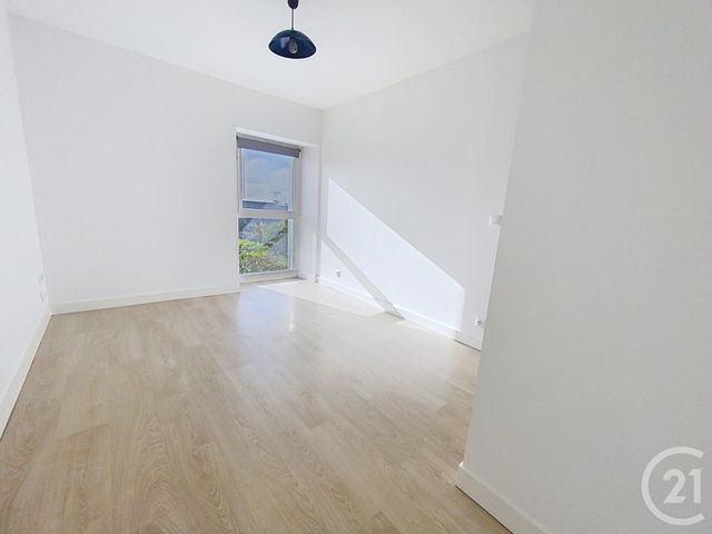 maison à louer - 5 pièces - 95.0 m2 - LE RELECQ KERHUON - 29 - BRETAGNE - Century 21 Associés Conseils Immobilier