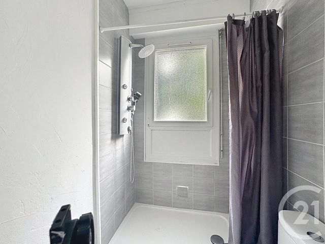 Appartement T3 à louer - 3 pièces - 50.0 m2 - BREST - 29 - BRETAGNE - Century 21 Associés Conseils Immobilier