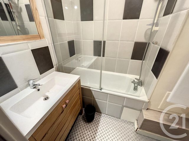Appartement F2 à louer - 2 pièces - 50.0 m2 - BREST - 29 - BRETAGNE - Century 21 Associés Conseils Immobilier