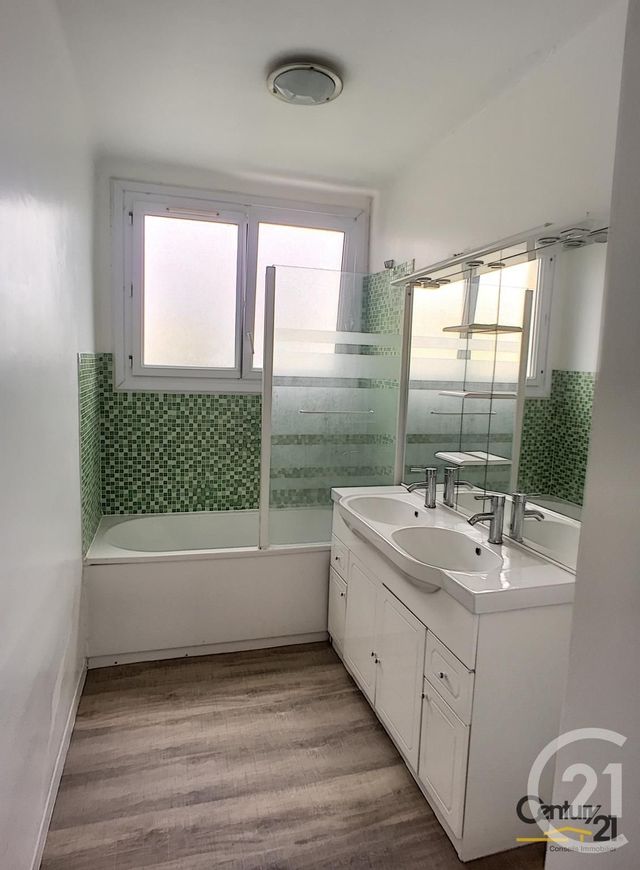 Appartement T3 à vendre - 3 pièces - 59.54 m2 - BREST - 29 - BRETAGNE - Century 21 Associés Conseils Immobilier