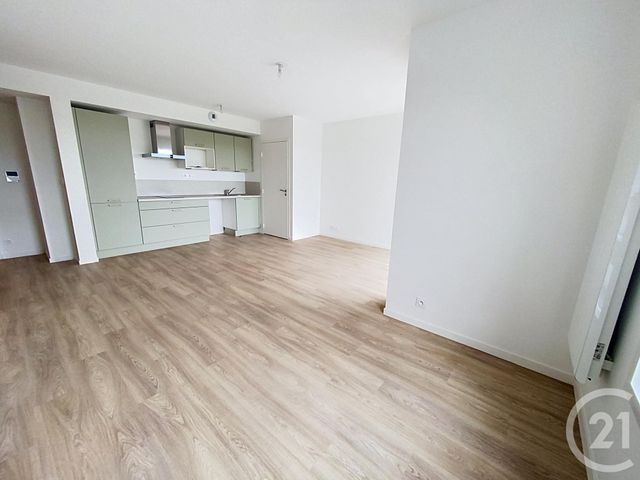 Appartement T2 à louer - 2 pièces - 45.59 m2 - GUILERS - 29 - BRETAGNE - Century 21 Associés Conseils Immobilier