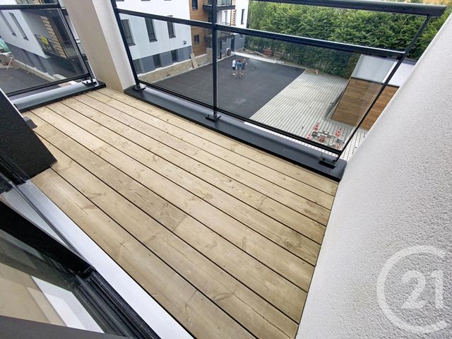 Appartement T2 à louer - 2 pièces - 45.59 m2 - GUILERS - 29 - BRETAGNE - Century 21 Associés Conseils Immobilier
