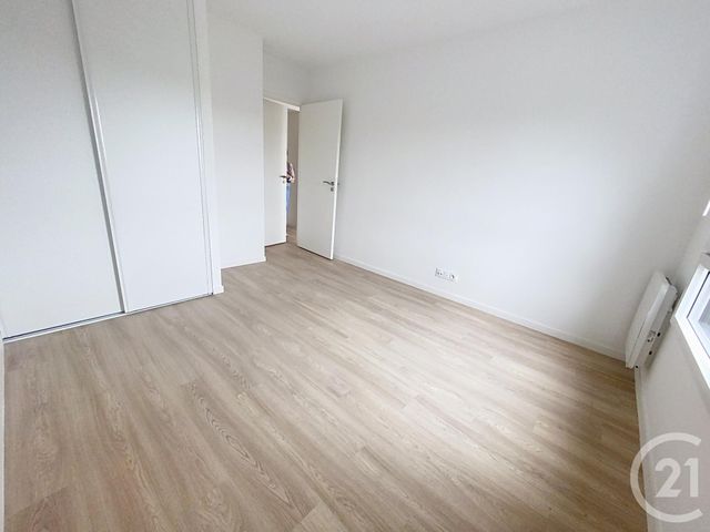 Appartement T2 à louer - 2 pièces - 45.59 m2 - GUILERS - 29 - BRETAGNE - Century 21 Associés Conseils Immobilier