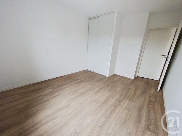 Appartement T2 à louer - 2 pièces - 45.59 m2 - GUILERS - 29 - BRETAGNE - Century 21 Associés Conseils Immobilier