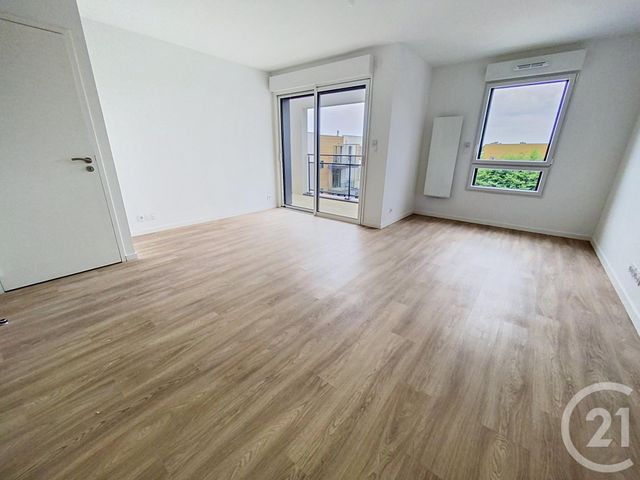 Appartement T2 à louer - 2 pièces - 45.59 m2 - GUILERS - 29 - BRETAGNE - Century 21 Associés Conseils Immobilier