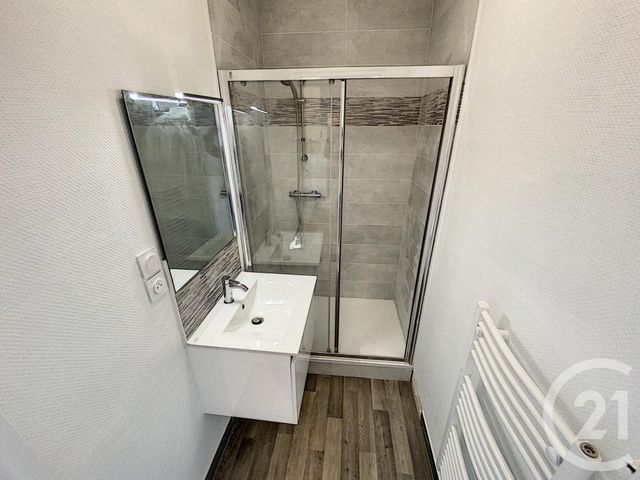 Appartement T3 à louer - 4 pièces - 70.0 m2 - BREST - 29 - BRETAGNE - Century 21 Associés Conseils Immobilier