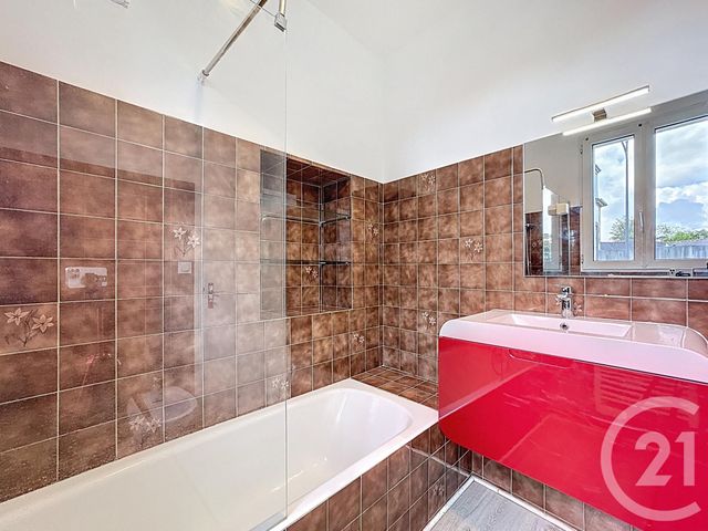 Appartement T2 à louer - 2 pièces - 42.03 m2 - LESNEVEN - 29 - BRETAGNE - Century 21 Associés Conseils Immobilier