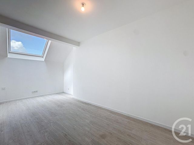 Appartement T2 à louer - 2 pièces - 42.03 m2 - LESNEVEN - 29 - BRETAGNE - Century 21 Associés Conseils Immobilier