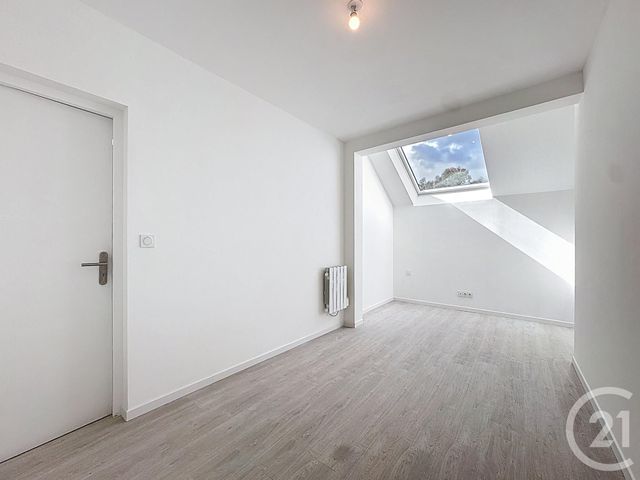 Appartement T2 à louer - 2 pièces - 42.03 m2 - LESNEVEN - 29 - BRETAGNE - Century 21 Associés Conseils Immobilier