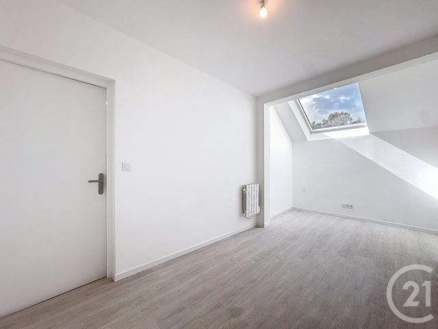 Appartement T2 à louer - 2 pièces - 42.03 m2 - LESNEVEN - 29 - BRETAGNE - Century 21 Associés Conseils Immobilier