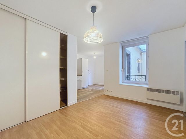 Appartement T2 à louer - 2 pièces - 37.0 m2 - BREST - 29 - BRETAGNE - Century 21 Associés Conseils Immobilier