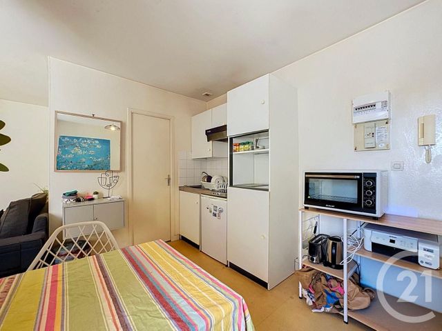 Appartement T2 à louer - 2 pièces - 37.0 m2 - BREST - 29 - BRETAGNE - Century 21 Associés Conseils Immobilier