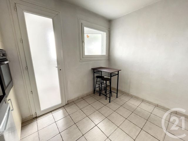 Appartement T2 à louer - 2 pièces - 50.39 m2 - BREST - 29 - BRETAGNE - Century 21 Associés Conseils Immobilier