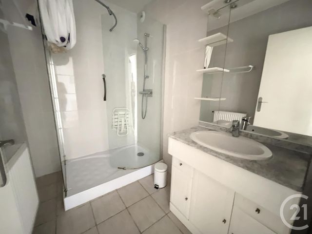Appartement T2 à louer - 2 pièces - 50.39 m2 - BREST - 29 - BRETAGNE - Century 21 Associés Conseils Immobilier
