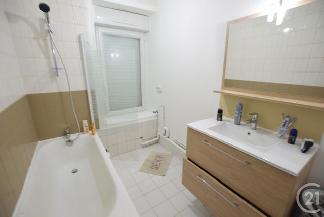 Appartement T2 à louer - 2 pièces - 46.64 m2 - BREST - 29 - BRETAGNE - Century 21 Associés Conseils Immobilier