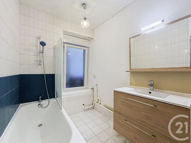 Appartement T2 à louer - 2 pièces - 46.64 m2 - BREST - 29 - BRETAGNE - Century 21 Associés Conseils Immobilier