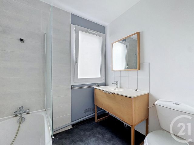 Appartement T2 à louer - 2 pièces - 47.0 m2 - BREST - 29 - BRETAGNE - Century 21 Associés Conseils Immobilier