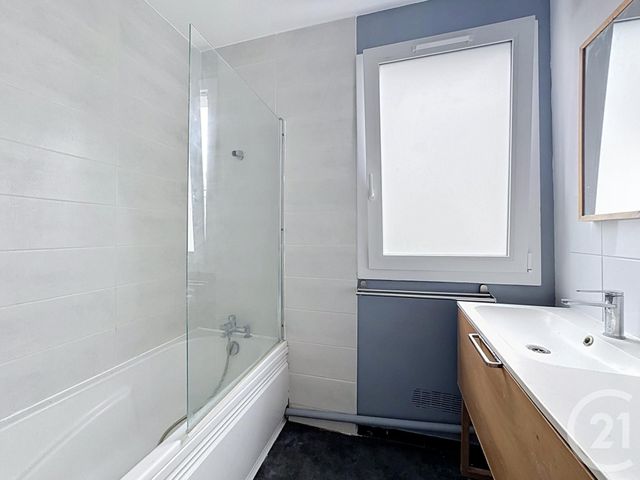 Appartement T2 à louer - 2 pièces - 47.0 m2 - BREST - 29 - BRETAGNE - Century 21 Associés Conseils Immobilier